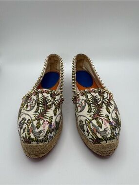 Christian Louboutin Ares Flat Loubi Jungle Espadrilles Gold Spikes Ivory EU 36